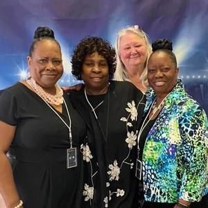 Meet your Posher, Joyce